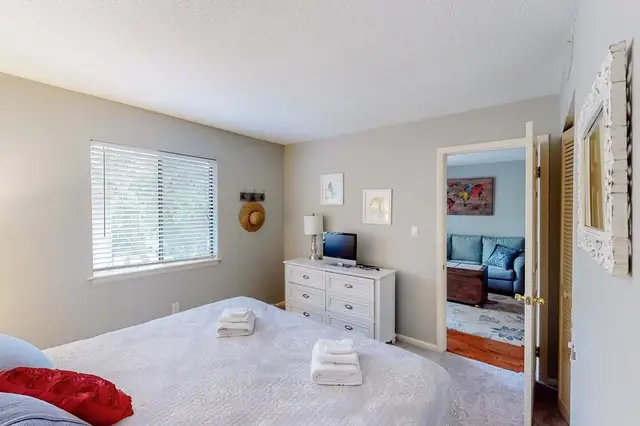 Bedroom at Fiddler’s Cove 15K